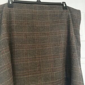 NWT Old Navy Brown and Black Plaid Skirt